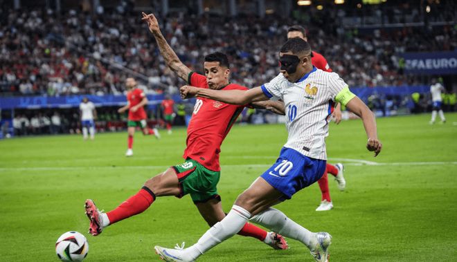 IM体育官方网站-德国队轻取法国队，黄鸭组合惊艳四座