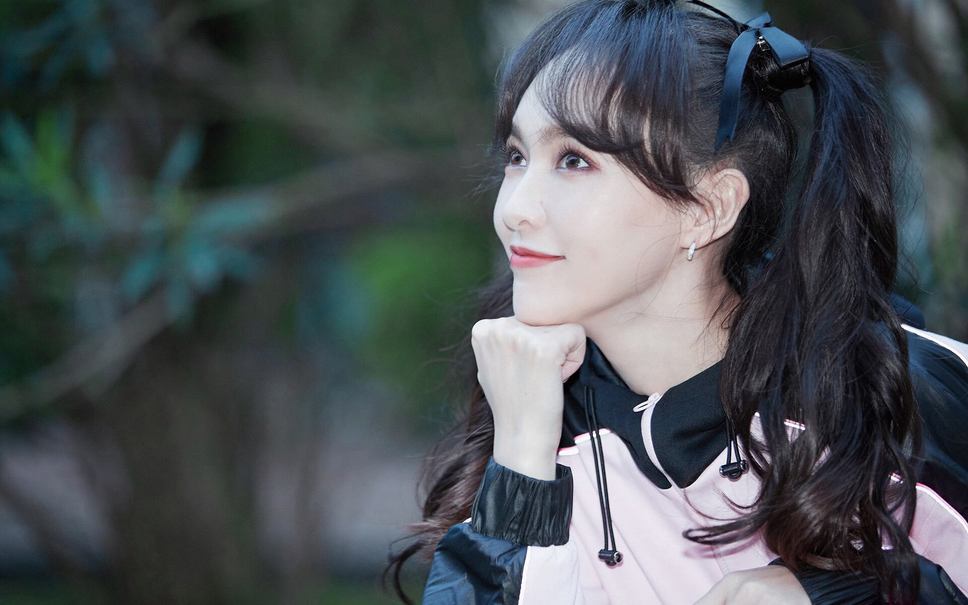 战术革命!拜仁式闪电战击溃阿根廷,莱万防守端化身叹息之墙