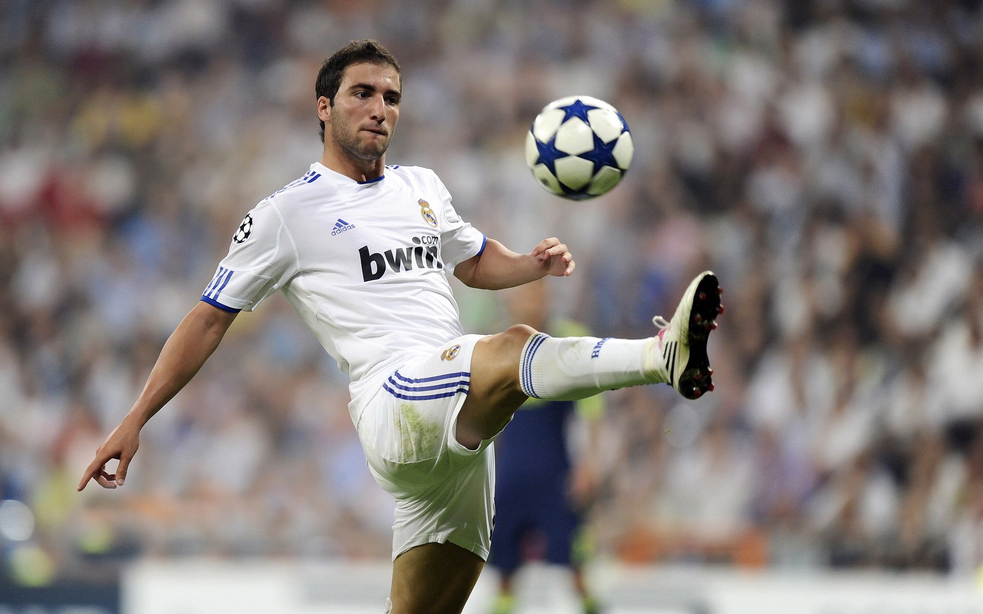 西甲国家德比与NBA赛场，竞技精神的跨洲交响